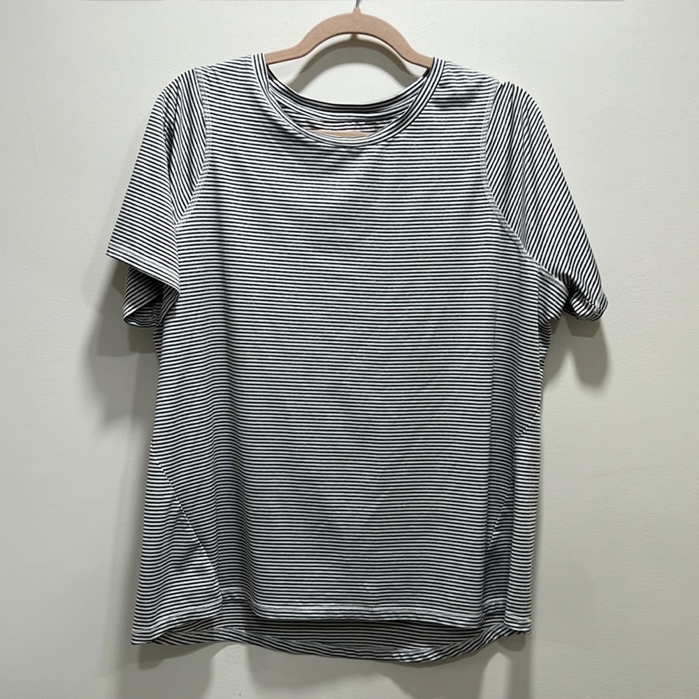 ATHLETIC Works striped stretchy workout tee top size XL